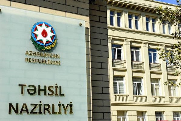 Şagirdlərin elektron yerdəyişməsi prosesi davam edir