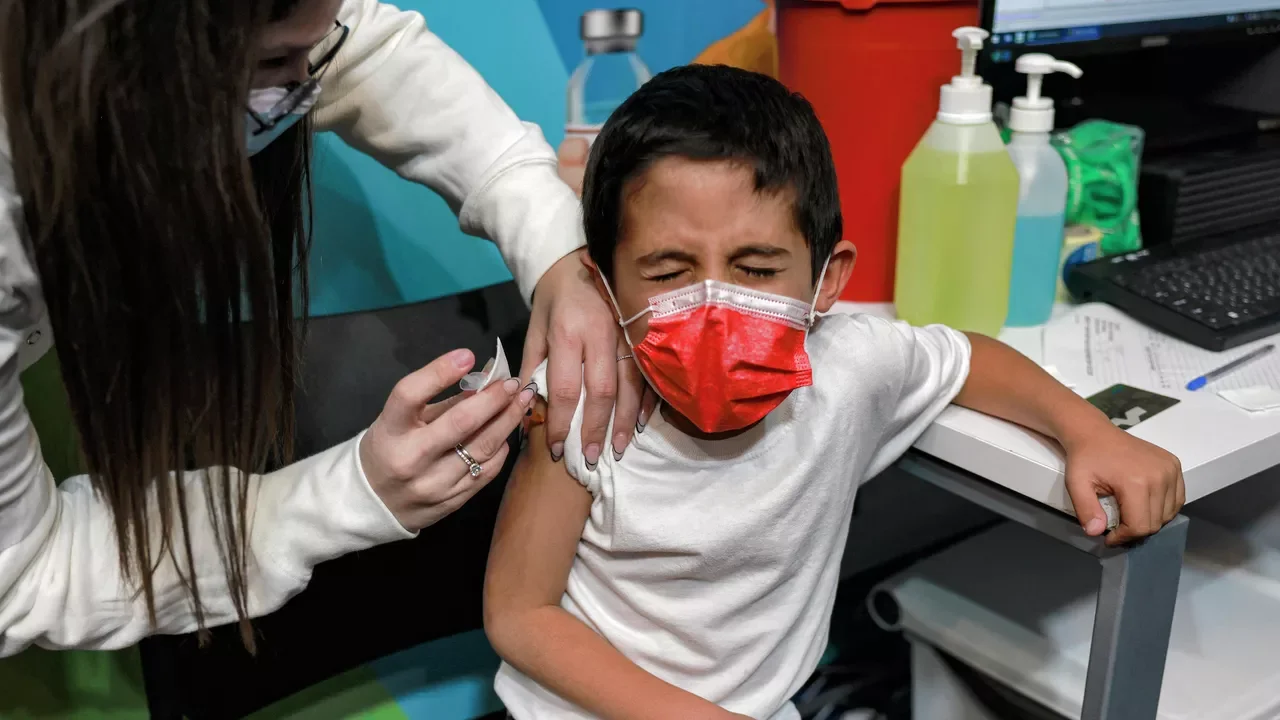 Koronavirusun yeni dalğası: Bu dəfə azyaşlı uşaqlar yoluxur