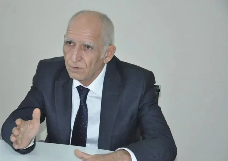 Şagirdlərə "davranış dərsi" keçirilməlidir, attestata qiymət yazılmalıdır - Nadir İsrafilovdan TƏKLİF